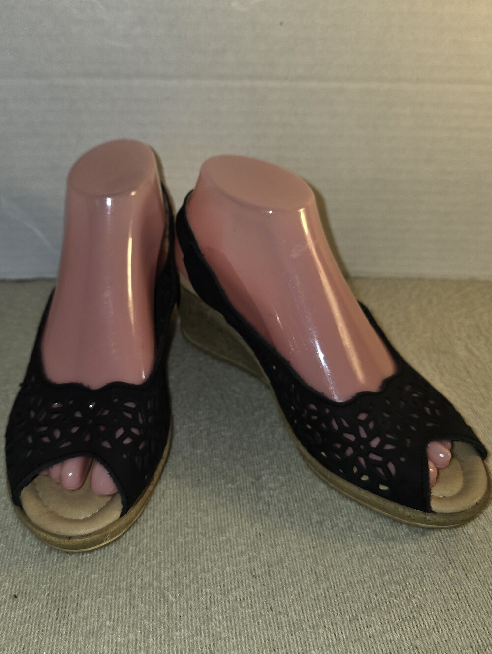 Spring Step Black Leather Cutout Peep-Toe Wedge Heels size 8